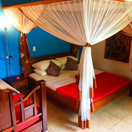 Waikiki Resort Pwani Mchangani Dış mekan fotoğraf