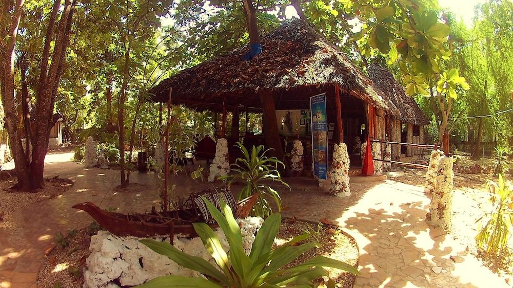 Waikiki Resort Pwani Mchangani Dış mekan fotoğraf